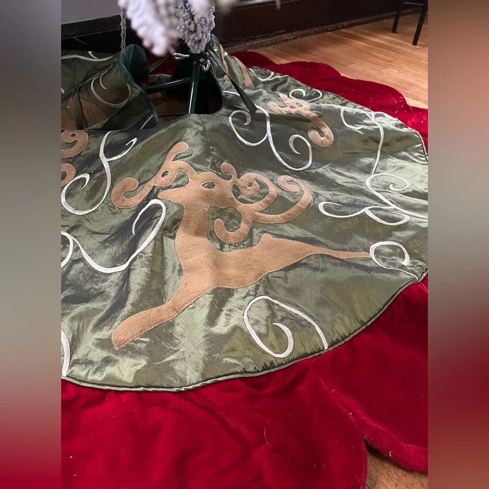 Pier 1 Imports Christmas Reindeer Tree Skirt